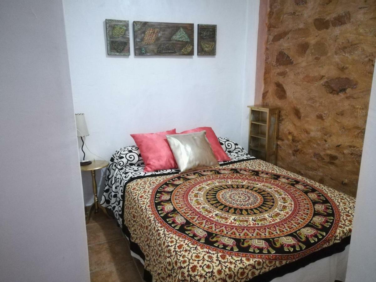 Los Angeles Del Romero Guest House Gatova Exterior photo